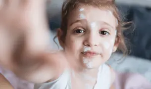 ילדה עם אבעבועות רוח