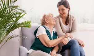 ניצולת שואה ועובדת סוציאלית